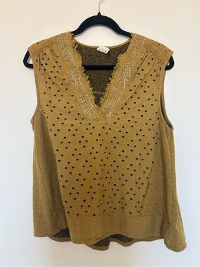 akemi kin Anthropologie Women’s V-Neck Sleeveless Eyelet Tank Top Mustard small